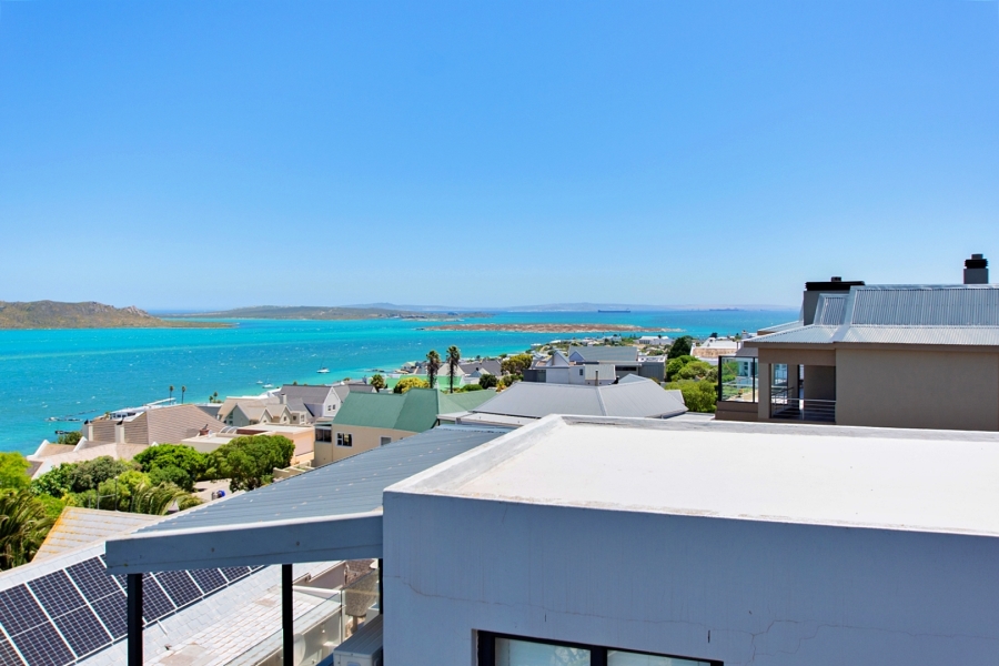 6 Bedroom Property for Sale in Myburgh Park Western Cape